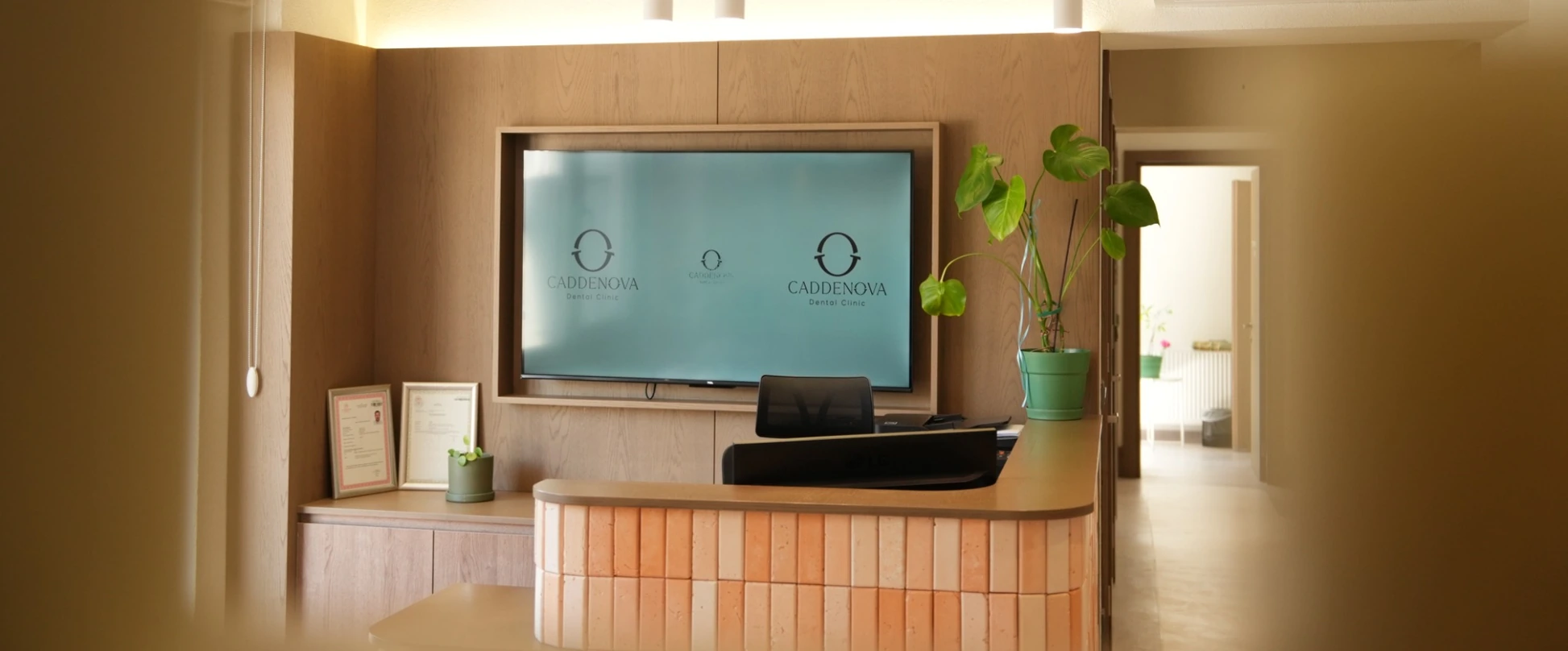 CADDENOVA Diş Kliniği resepsiyonu, Caddebostan İstanbul
